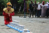 Contoh-Seni-Budaya-Nusantara-Indonesia-Tari-Piring-Gelas